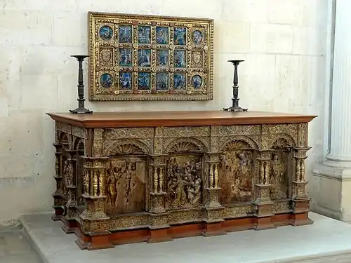 Ceinture Renaissance du socle de la grande châsse (aujourd'hui au château d'Écouen).