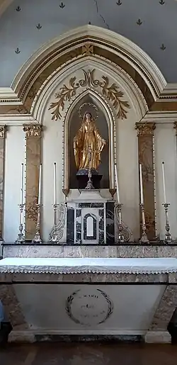 Vierge dorée