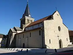Façade et collatéral nord.