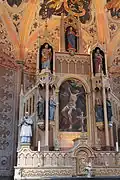 Maître autel et retable.