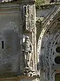 Niche à statue sur un contrefort, au 1er&nbsp;niveau.