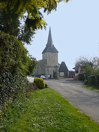 Vue générale de l'église Saint-Jean-Baptiste