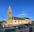L'église Saint-Laurent dans le bourg.