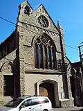 Église Saint-Louis à Boulogne, le parvis.