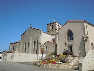 Église Saint-Martin et l'ancienne chapelle Notre-Dame-de-Recouvrance.