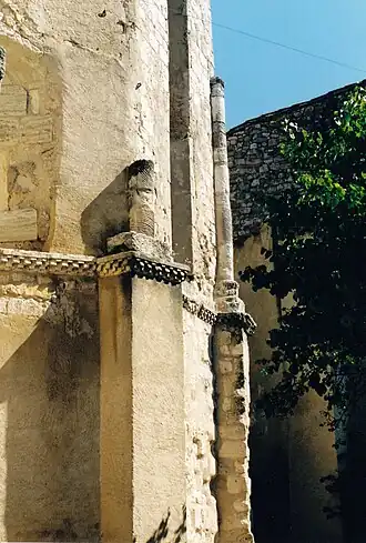 Base des colonnes.