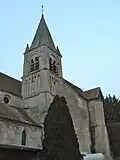 Clocher et abside méridionale.