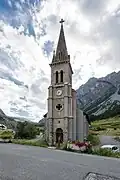 L’église Saint-Michel-et-Saint-Mammès, près du bourg.