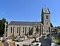 L'église Saint-Pierre et Saint-Paul de Bréel côté sud, avec le cimetière.