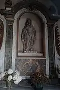 Le retable de la Vierge.