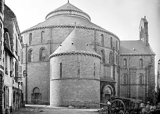 L'église abbatiale.