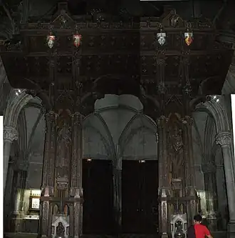 Support de l'orgue.