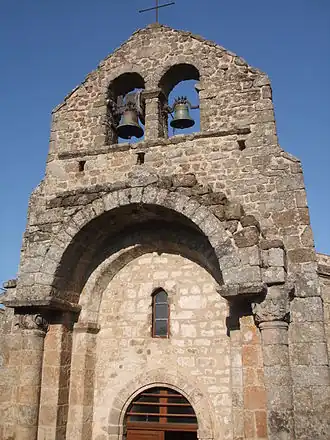 Église Saint-Pierre de Monteil.