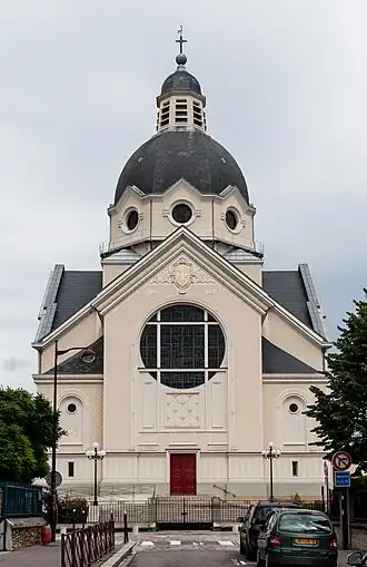 Image illustrative de l’article Église Sainte-Jeanne-d'Arc de Versailles
