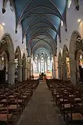 Église Saint-Pierre : la nef.