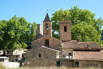Église de la Nativité-de-Saint-Jean-Baptiste et l'ancien presbytère.