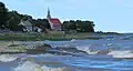 L'église en bordure du fleuve