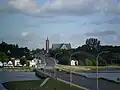 Église Sainte-Famille en été.