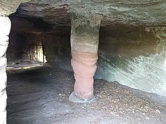 Salle troglodyte.