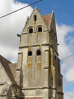 Le clocher.