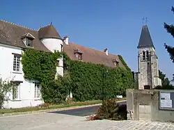 Le manoir et l'église.