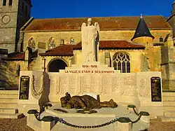 Monument aux morts.