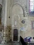 2e&nbsp;vaisseau, porte sous arcade bouchée.