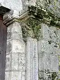 Colonne cannelée.