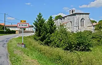Étriac