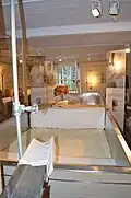 La cuve de fabrication du fromage.