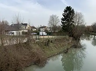 Partie de l'île vue depuis le pont de Créteil.