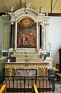 L'autel et le retable du Christ