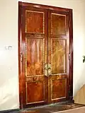 Porte en acajou.