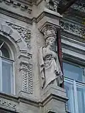 Détail de décor de Lypynsogo 4: cariatide, abondance de rinceau