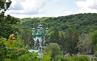 Le monastère Kiatïevo classée.