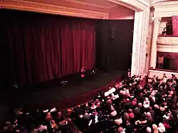 Scène.