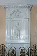 Un des poêles en faïence.