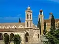 Ancienne et nouvelle cathédrale de Paralímni