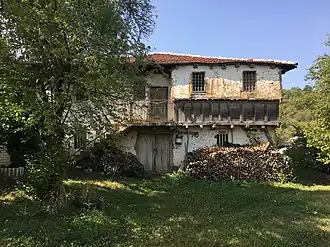 Dvortsi