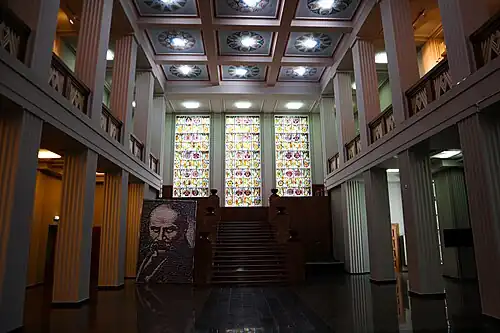 Intérieur.