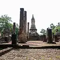 Wihan principal et cheddi (stupa) principal de Wat Chedi Chet Taeo.