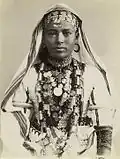 Jeune femme.