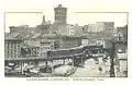 Vue de la tour du bâtiment à partir de la proximité d'une voie ferrée