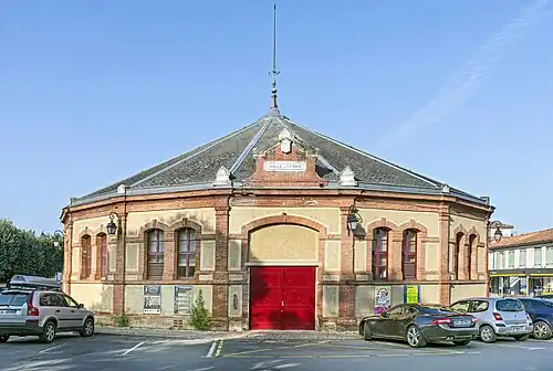 Halle aux grains. Salle de spectacle.