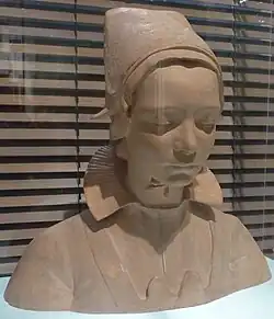Paul-François Berthoud : Femme de Confort-Meilars (sculpture, vers 1920, musée départemental breton).