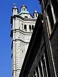 Le campanile.