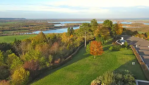 Son parc, témoin des côtes jusqu'à Hattonchâtel.