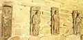 Languivoa : maison du chapelain, 4 des statues d'apôtres du retable du maître-autel de la chapelle Saint-Philibert de Lanvern.