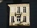 Hôtel donnant sur cour.
