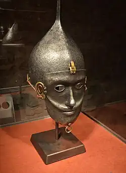 Masque de combat couman.